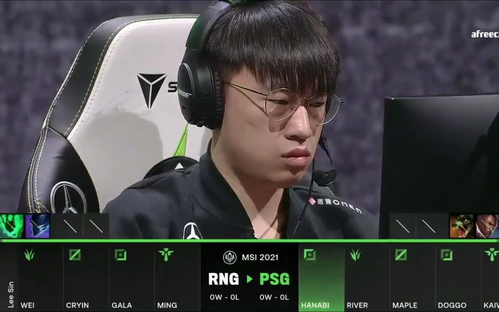 包含RNG1-0情久：极光绕后蹲草灵性拿三杀，RNG先下一城的词条